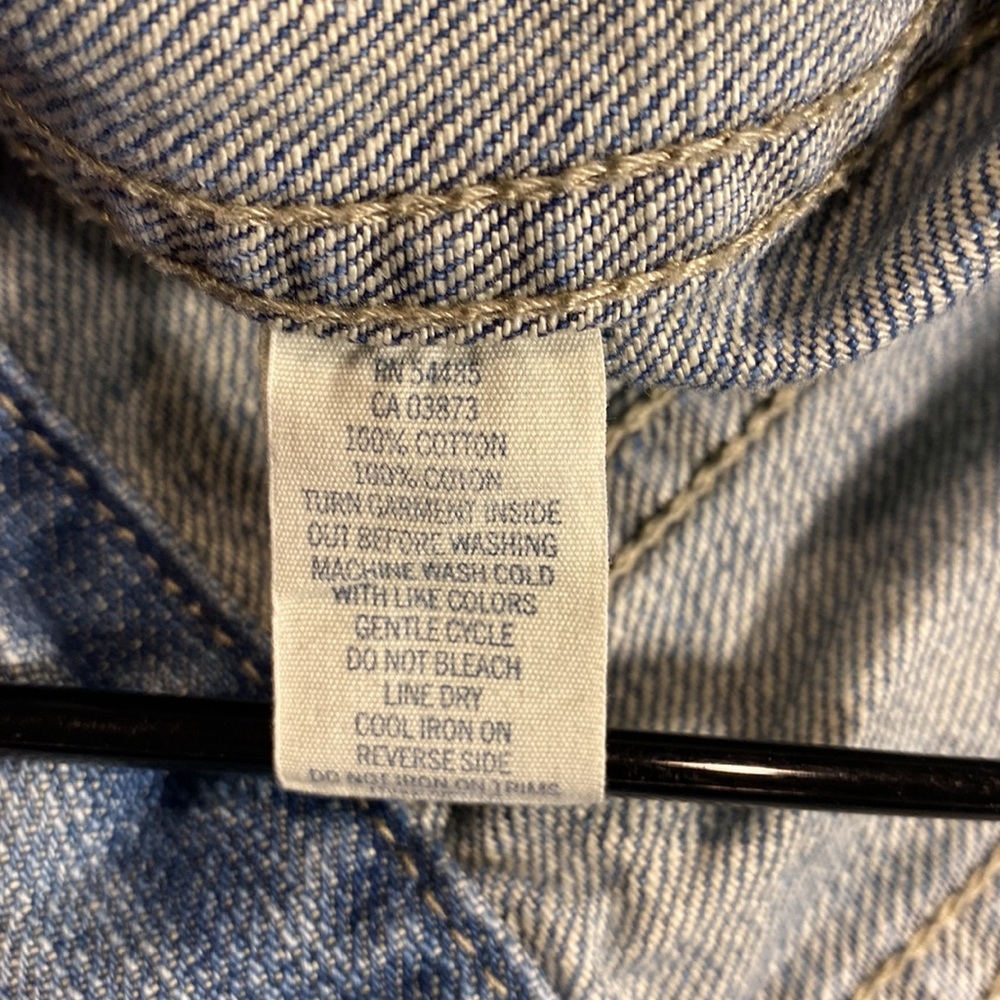 American Eagle size M distressed jean jacket - Picture 7 of 13